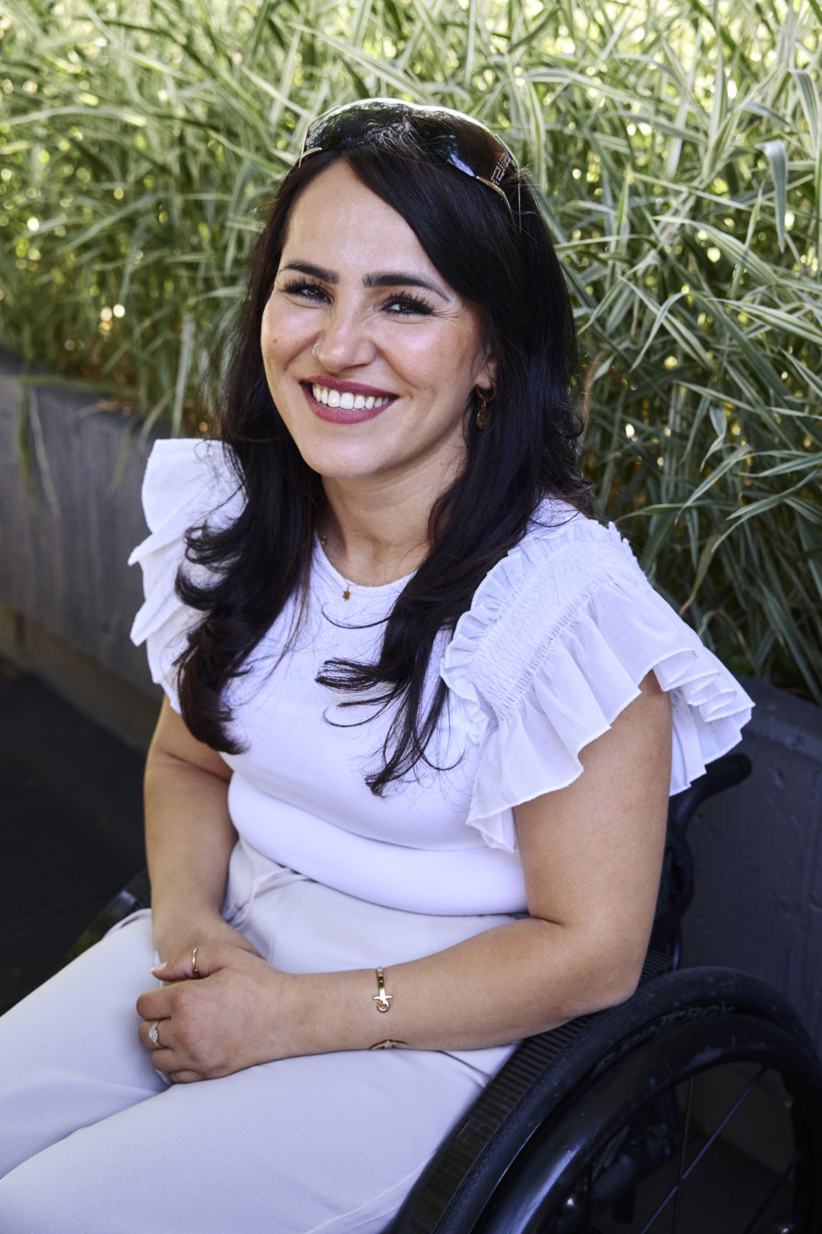 Suzan nutzt Peristeen Plus von Coloplast zum Darmmanagement